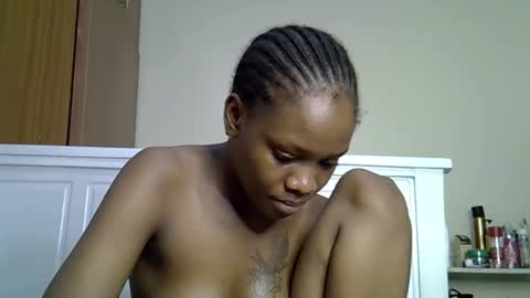 Snapshot of fine_queen12 chatting on 01.15.25 fine_queen12 online show from 01.15.25