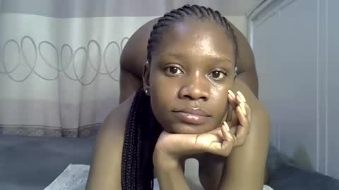 Snapshot of fine_queen12 chatting on 01.26.25 fine_queen12 online show from 01.26.25