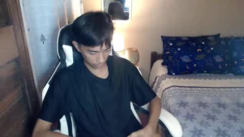 Snapshot of fineboii_rey18 chatting on 09.10.25 fineboii_rey18 online show from 09.10.25