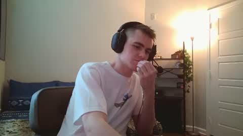 Snapshot of finnabun33 chatting on 08.08.26 Jake I am Bicurious online show from 08.08.26