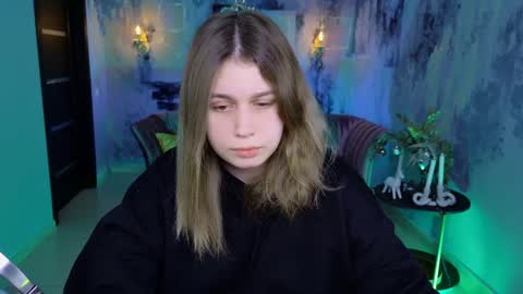 fiora online show from 01.04.25