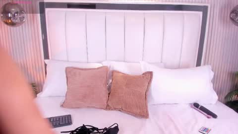 Fiorela online show from 04.19.26