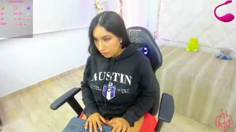 Snapshot of fiory_tay chatting on 07.19.26 fiory tay online show from 07.19.26