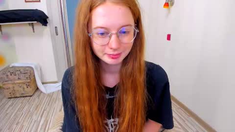 Snapshot of fire_luna chatting on 11.01.25 fire_luna online show from 11.01.25