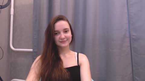 Snapshot of fireflies_fly_ chatting on 01.28.25 fireflies_fly_ online show from 01.28.25