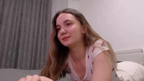 fireflies_fly_ online show from 01.12.26