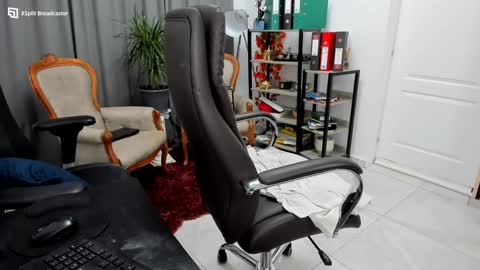 Kallisy online show from 12.13.24