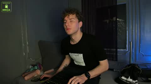 Sexy Tony online show from 10.18.25