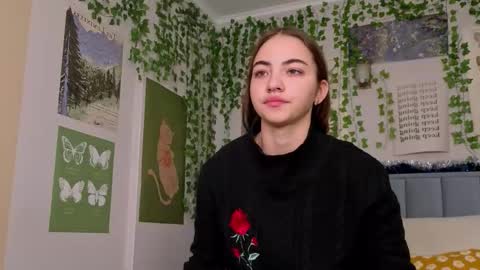 Snapshot of fit_girlfriend chatting on 12.16.25 Ashle online show from 12.16.25