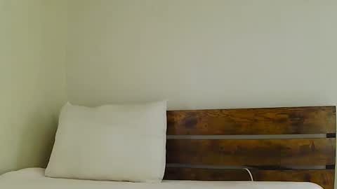 flowergirl online show from 10.24.25