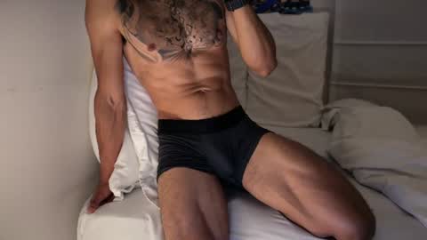Snapshot of fitjacques chatting on 06.17.26 fitjacques online show from 06.17.26