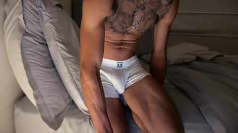 Snapshot of fitjacques chatting on 06.29.26 fitjacques online show from 06.29.26
