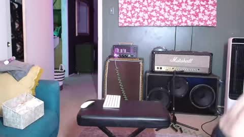 Flannel Dong online show from 09.29.25