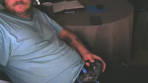 Snapshot of flashy49 chatting on 12.18.25 flashy49 online show from 12.18.25