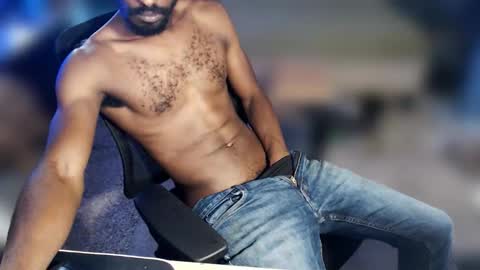 Snapshot of flawedadonis chatting on 11.07.25 flawedadonis online show from 11.07.25