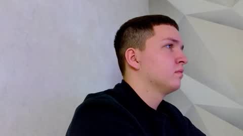 Snapshot of flio_gotem chatting on 12.16.25 flio_gotem online show from 12.16.25