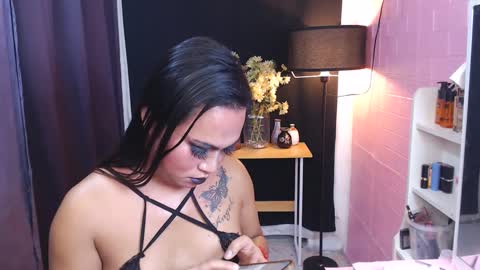 Snapshot of flirtangel93 chatting on 02.22.25 Angel online show from 02.22.25