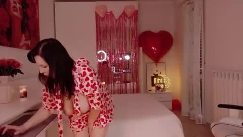 Lana Dina online show from 02.13.26