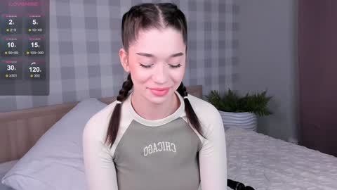 Snapshot of flirtykitty_ chatting on 12.30.24 Emely online show from 12.30.24