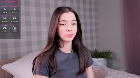 Snapshot of flirtykitty_ chatting on 01.10.25 Emely online show from 01.10.25