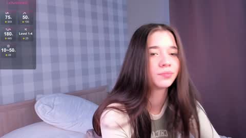 Snapshot of flirtykitty_ chatting on 01.20.25 Emely online show from 01.20.25