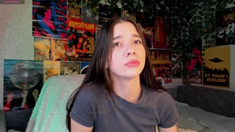 Snapshot of flirtykitty_ chatting on 02.06.25 Emely online show from 02.06.25