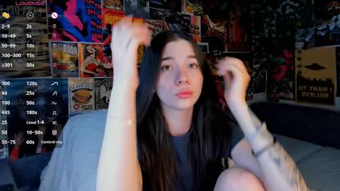 Snapshot of flirtykitty_ chatting on 02.22.25 Emely online show from 02.22.25