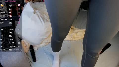 Snapshot of flirtykitty_ chatting on 03.03.25 Emely online show from 03.03.25
