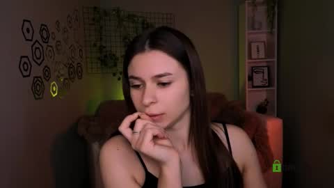 Snapshot of flora_ri chatting on 12.17.25 just ask me online show from 12.17.25