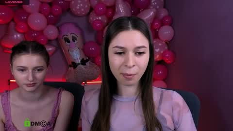 Snapshot of flora_ri chatting on 02.11.26 just ask me online show from 02.11.26