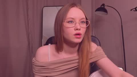 Snapshot of floralarsson chatting on 05.11.26 hey there guys im Flora no not the one from WInx. But I love magical stuff and especially I love nature. I dont know I thin online show from 05.11.26