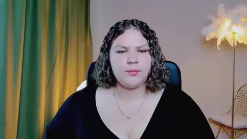 Snapshot of florenceanderson_ chatting on 09.18.25 florenceanderson_ online show from 09.18.25