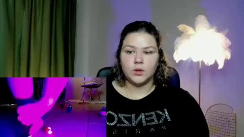 Snapshot of florenceanderson_ chatting on 10.14.25 florenceanderson_ online show from 10.14.25