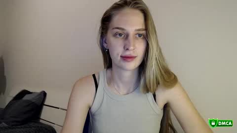 Florisa online show from 10.18.25