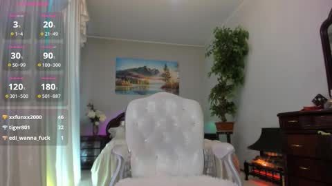 Nicole online show from 09.26.25