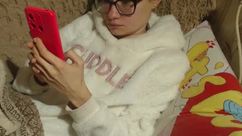 say meow and send tip  online show from 01.18.25