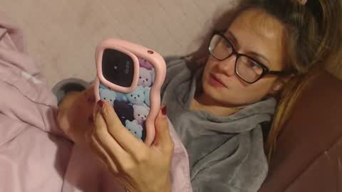 say meow and send tip  online show from 09.26.25