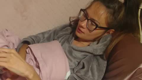 say meow and send tip  online show from 09.29.25