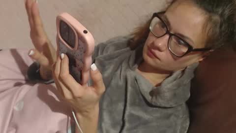 say meow and send tip  online show from 11.05.25