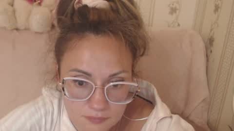 say meow  and  send tip  online show from 06.25.26