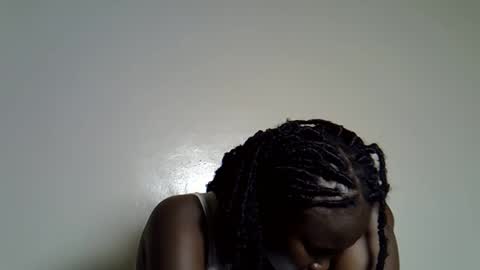 flowerdiva002 online show from 11.25.25