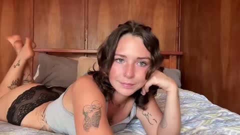 Flowergirl online show from 12.23.25