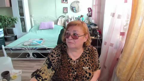 Flowerlower online show from 04.18.26