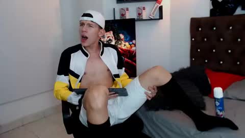 flowers109 online show from 01.10.25