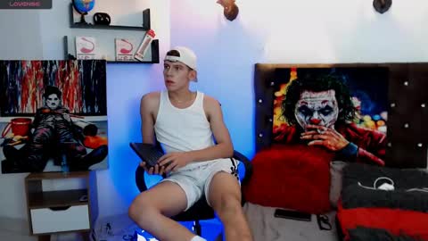 flowers109 online show from 02.26.25