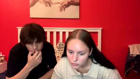 Snapshot of flowerscouple chatting on 09.25.25 flowerscouple online show from 09.25.25