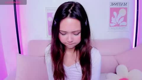 Snapshot of fluffy_rose chatting on 09.10.25 Rose online show from 09.10.25