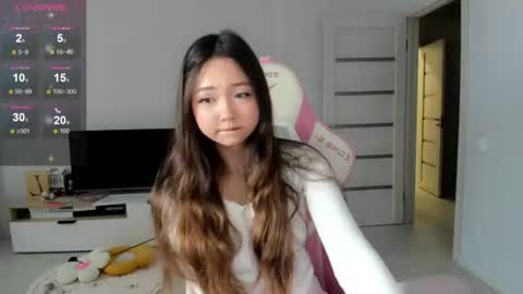 Snapshot of fluffy_rose chatting on 07.19.26 Rose online show from 07.19.26