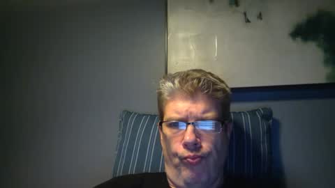 Snapshot of fluidconscience chatting on 03.09.25 FluidConscience online show from 03.09.25