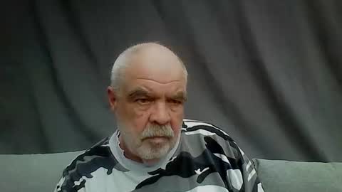 Snapshot of flutto chatting on 05.02.26 flutto online show from 05.02.26